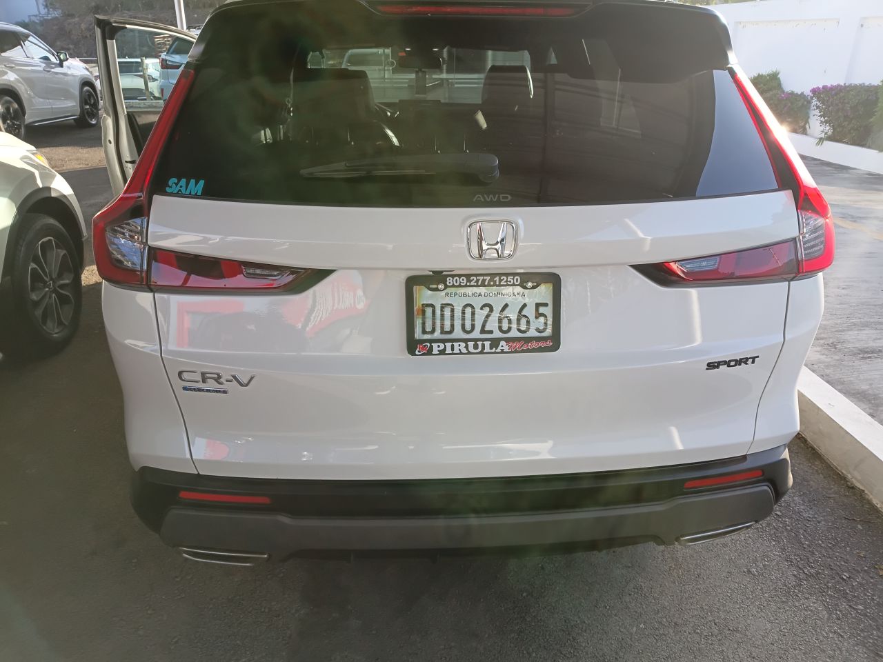 Honda CR-V Hybrid 2023, foto 3 de 8