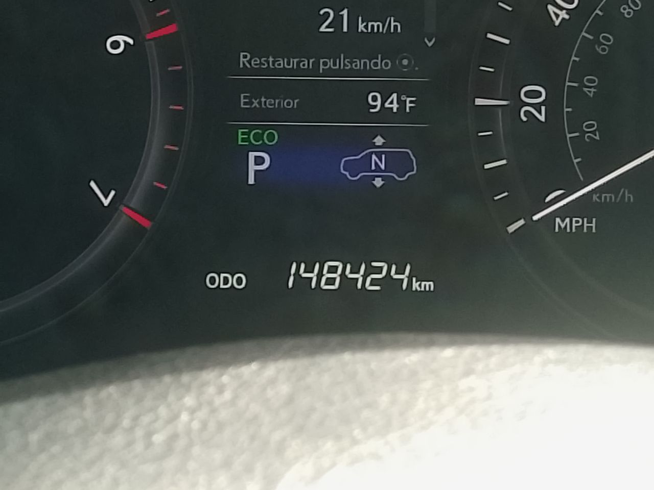 Lexus LX 570 2017, foto 2 de 6