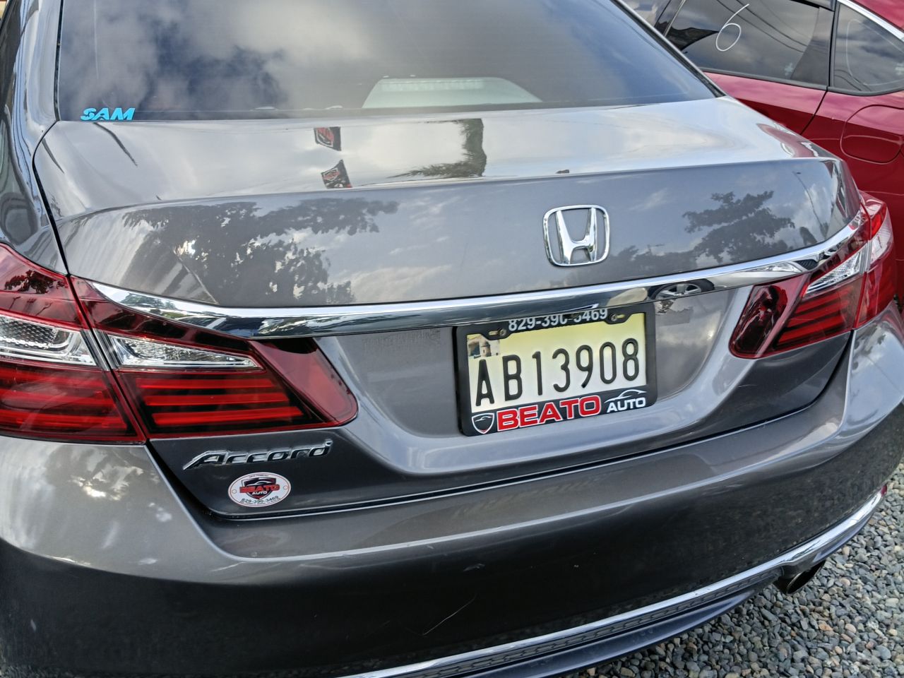 Honda Accord 2017, foto 1 de 8