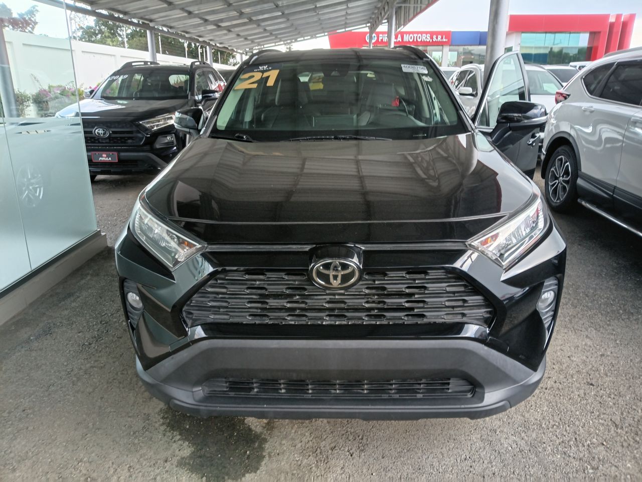 Toyota RAV4 2021, foto 1 de 8