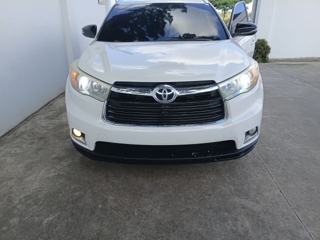 Toyota Highlander 2016
