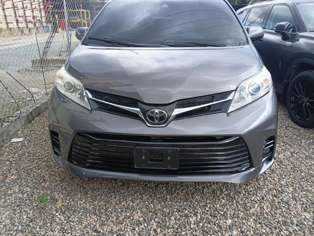Toyota Sienna 2020