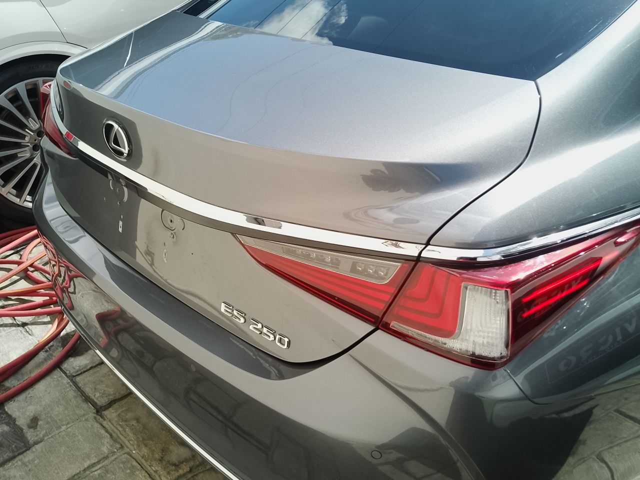 Lexus ES 250 2019, foto 3 de 4