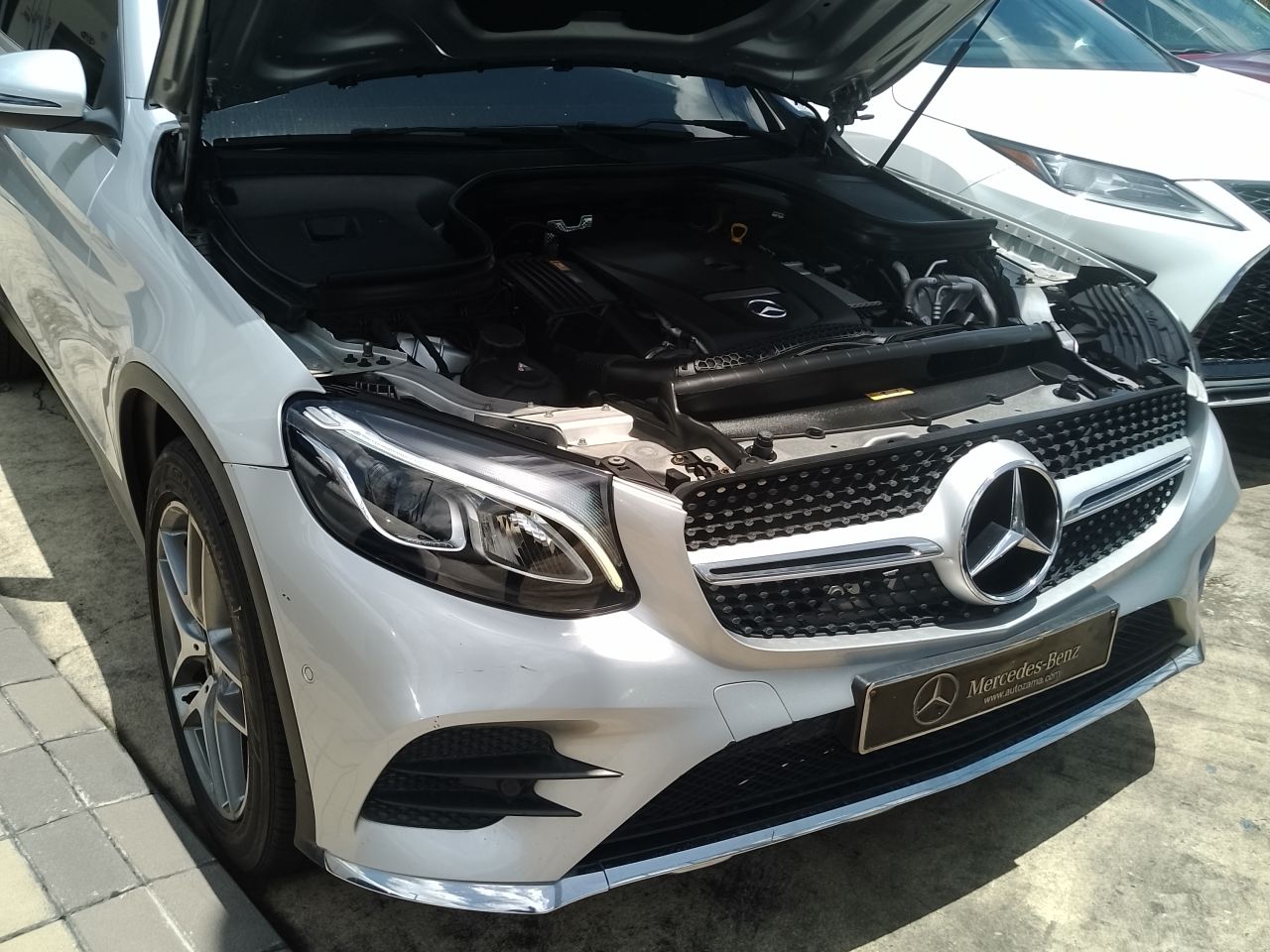 Mercedes-Benz GLC 250 2017, foto 3 de 5